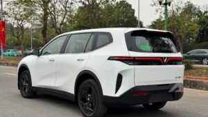 VF MPV 7 - Ảnh 12