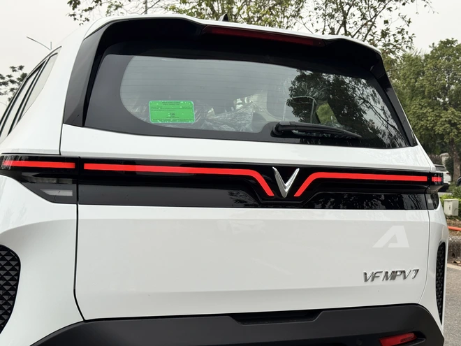 VF MPV 7 - Ảnh 4
