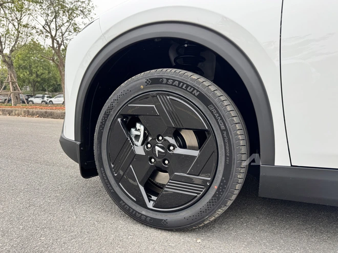 VF MPV 7 - Ảnh 6