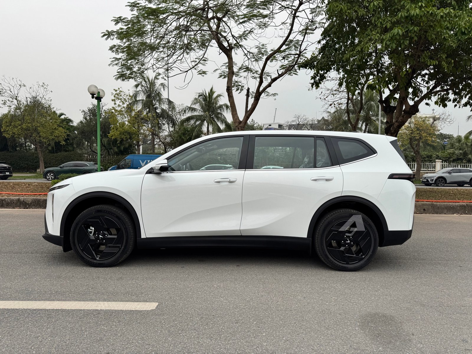 VF MPV 7 - Ảnh 8
